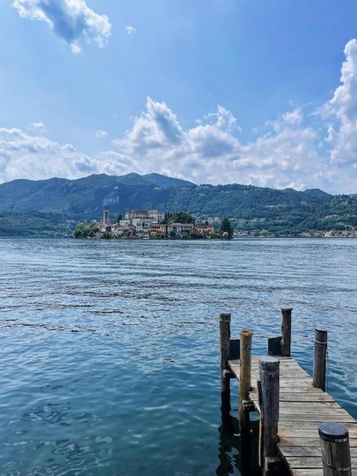 Appartamento Storico Con Giardino Soleggiato - B&B Via Rinaldi Arto Centonara Exteriör bild
