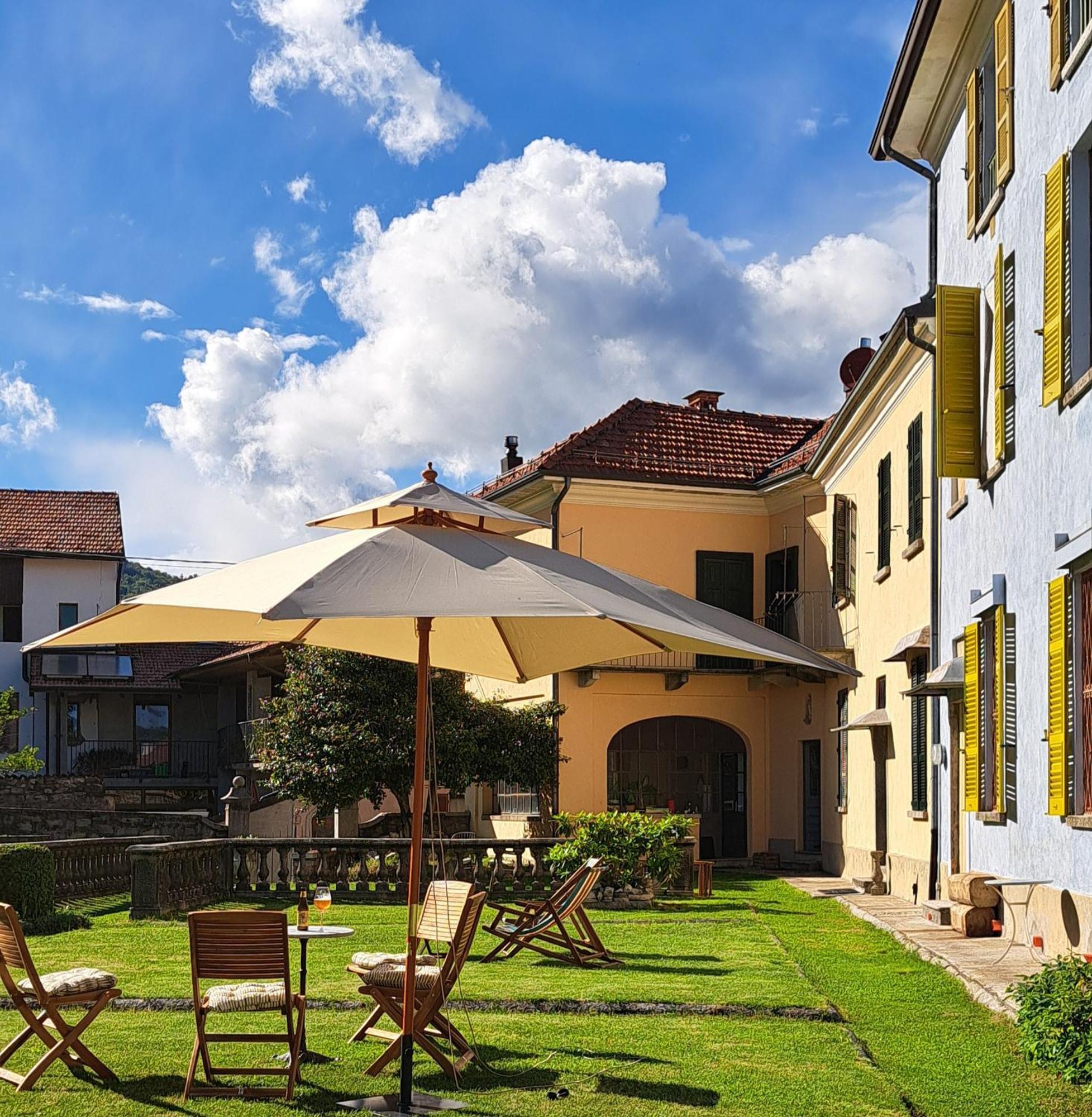 Appartamento Storico Con Giardino Soleggiato - B&B Via Rinaldi Arto Centonara Exteriör bild