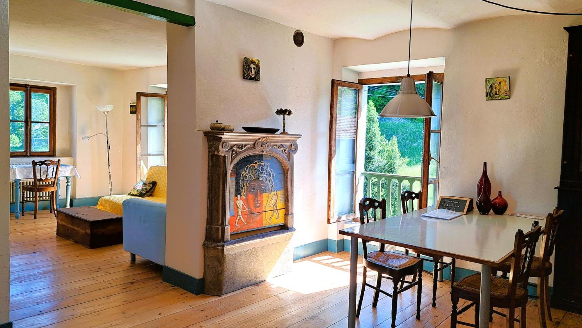 Appartamento Storico Con Giardino Soleggiato - B&B Via Rinaldi Arto Centonara Exteriör bild